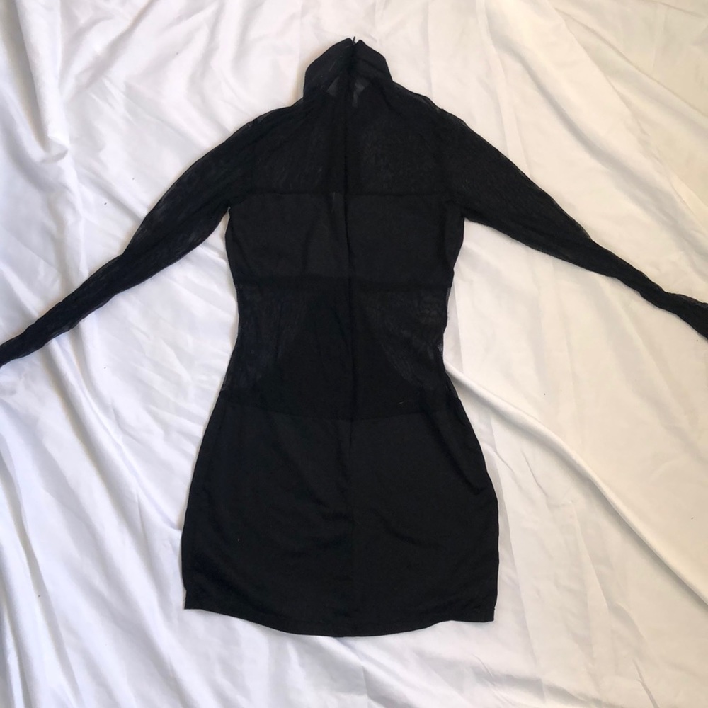 Dress - Picture 3 of 3